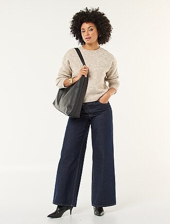 Pull matière douce col rond