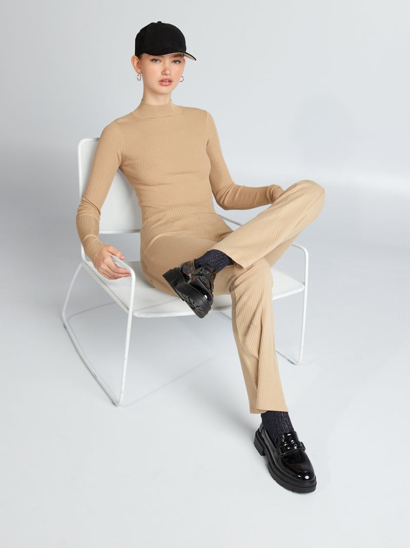 Pull moulant avec ouverture au dos Beige - Kiabi