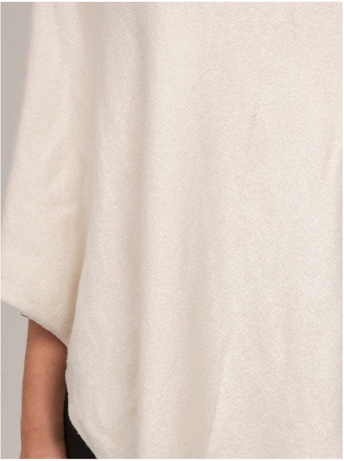 Pull poncho asymétrique maille fine kuvene - Kiabi Pull poncho asymétrique maille fine kuvene - Kiabi