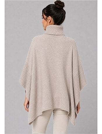 Pull poncho kebello