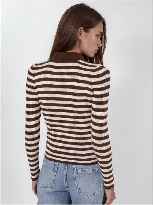 Pull rayé en maille côtelée à col polo et boutons - Kiabi Pull rayé en maille côtelée à col polo et boutons - Kiabi