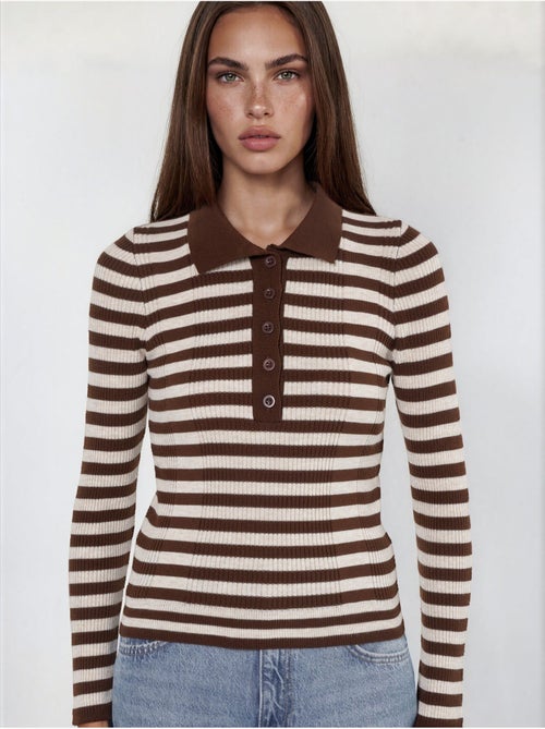 Pull rayé en maille côtelée à col polo et boutons - Kiabi Pull rayé en maille côtelée à col polo et boutons - Kiabi