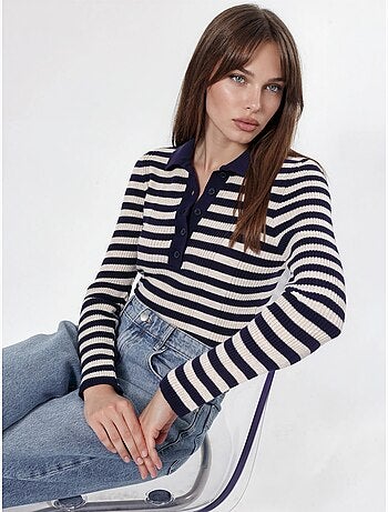 Pull rayé en maille côtelée à col polo et boutons