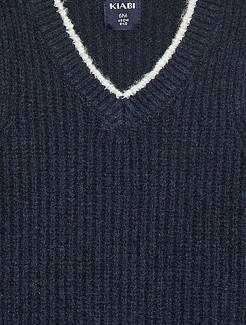 Pull sans manche col V