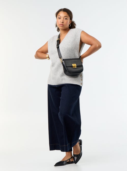 Pull sans manches avec bijoux fantaisies dorés - Kiabi