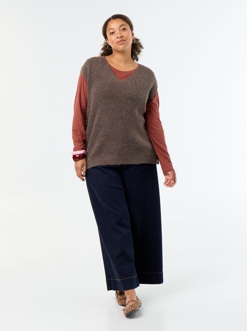 Pull sans manches avec bijoux fantaisies dorés - Kiabi