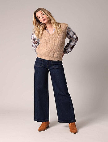 Pull sans manches col V
'Deeluxe'