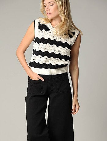 Pull sans manches en crochet coton avec col rond 'Deeluxe'