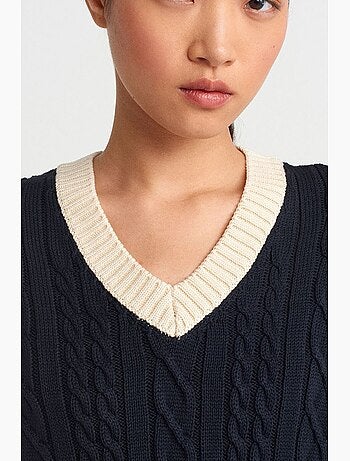 Pull sans manches femme à col v et torsades dilvin