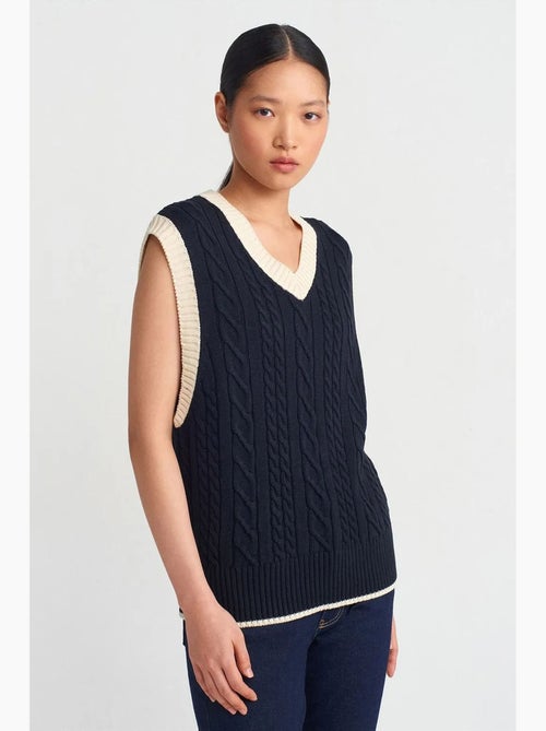 Pull sans manches femme à col v et torsades dilvin - Kiabi