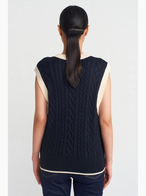 Pull sans manches femme à col v et torsades dilvin - Kiabi
