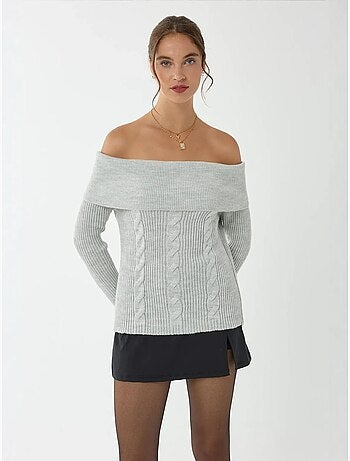 Pull tricoté à épaules dénudées