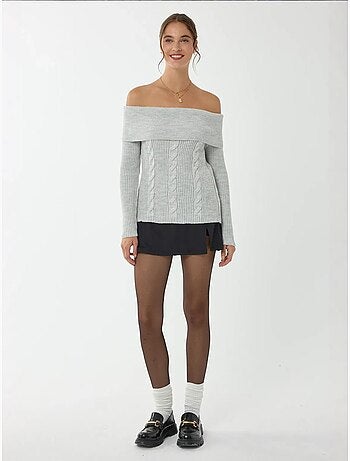 Pull tricoté à épaules dénudées
