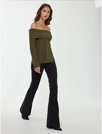 Pull tricoté à épaules dénudées