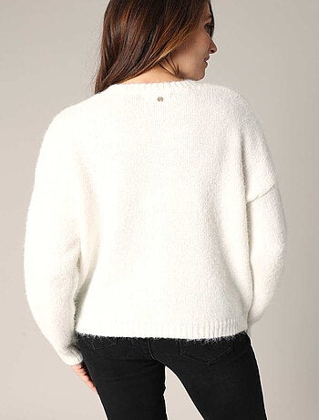 Pull tricoté avec motifs floraux en relief 'Deeluxe'