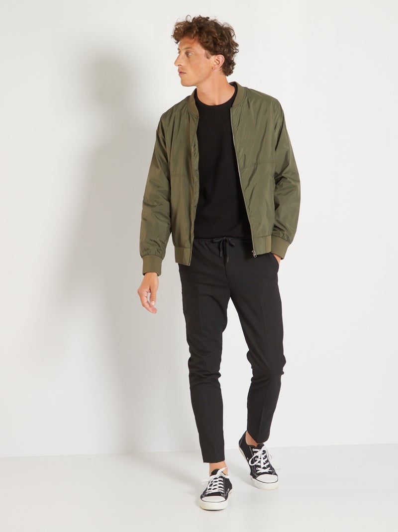 Pull uni à col rond Noir - Kiabi