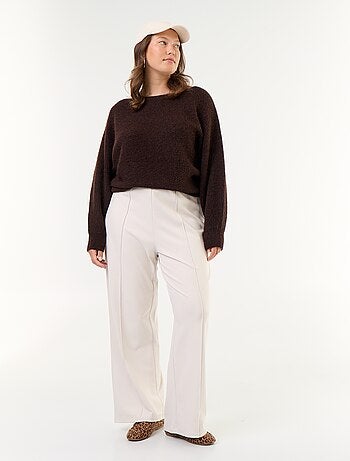 Pull uni avec col bateau et emmanchures basses