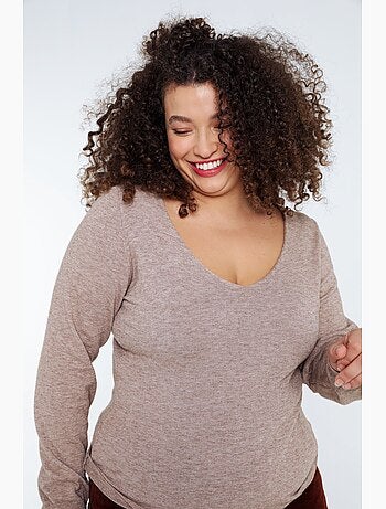 Pull uni beige col V manches longues