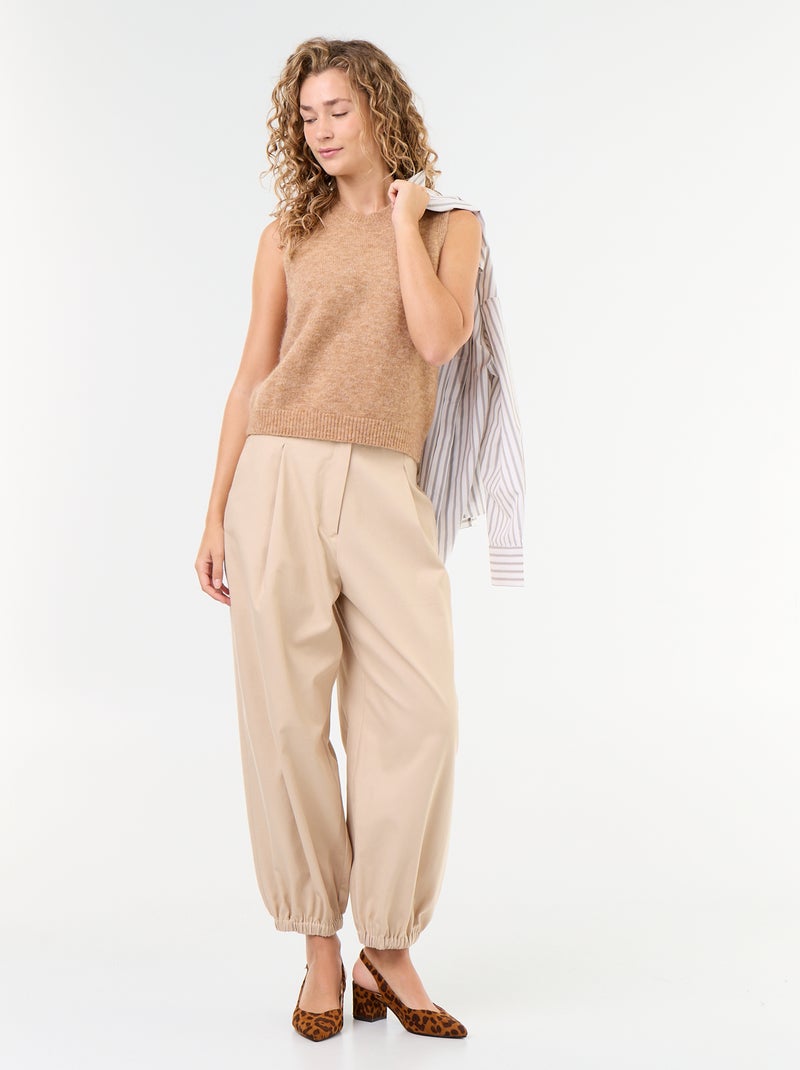 Pull uni en maille chaude sans manches Beige - Kiabi