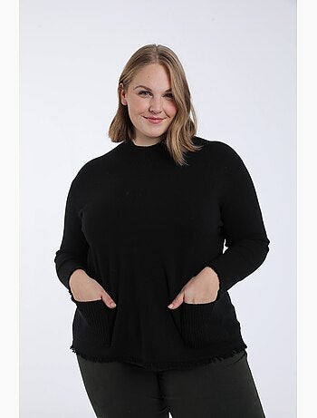 Pull uni en viscose avec col montant, manches longues et franges