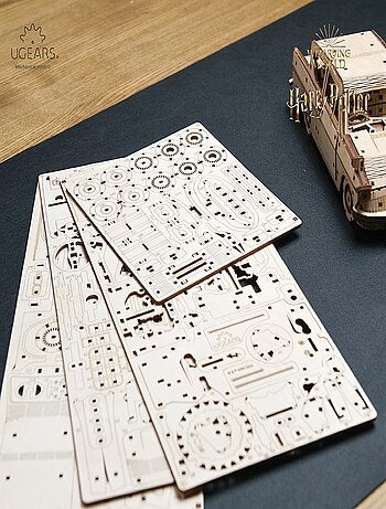 Puzzle 3d la voiture volante anglia