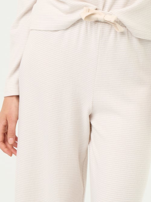Pyjama 2 pièces - Sweat + pantalon - Kiabi Pyjama 2 pièces - Sweat + pantalon - Kiabi