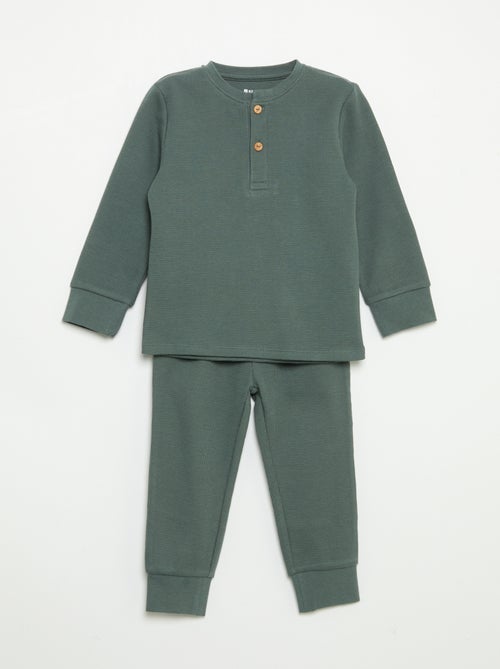 Pyjama 2 pièces - T-shirt à manches longues + pantalon - Kiabi Pyjama 2 pièces - T-shirt à manches longues + pantalon - Kiabi