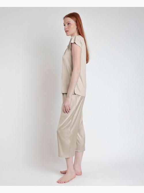 Pyjama à manches tombantes en satin et guipure pour femme ADMAS CLASSIC - Kiabi Pyjama à manches tombantes en satin et guipure pour femme ADMAS CLASSIC - Kiabi