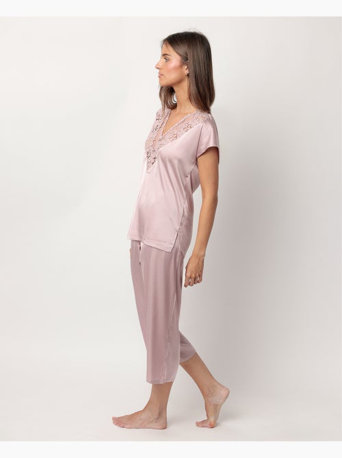 Pyjama à manches tombantes en satin et guipure pour femme ADMAS CLASSIC - Kiabi Pyjama à manches tombantes en satin et guipure pour femme ADMAS CLASSIC - Kiabi