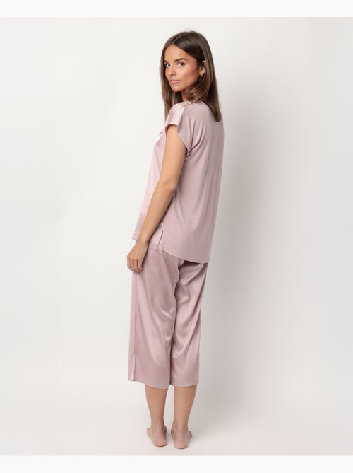 Pyjama à manches tombantes en satin et guipure pour femme ADMAS CLASSIC - Kiabi Pyjama à manches tombantes en satin et guipure pour femme ADMAS CLASSIC - Kiabi
