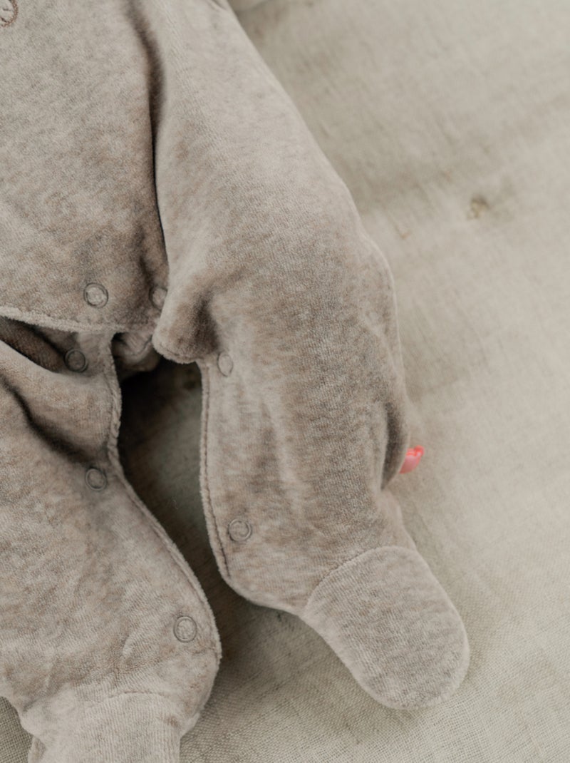 Pyjama bébé en velours avec broderie phoque Noukie's Beige - Kiabi