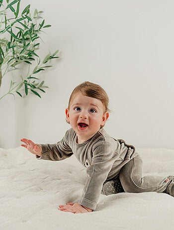 Pyjama bébé en velours kaki brodé zèbre Noukie's