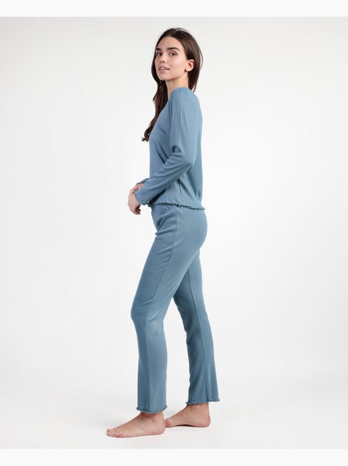 Pyjama côtelé doux à manches longues et col en V pour femme ADMAS - Kiabi Pyjama côtelé doux à manches longues et col en V pour femme ADMAS - Kiabi