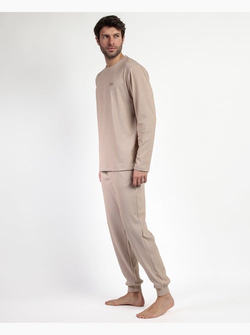 Pyjama côtelé ultra-doux à manches longues pour homme ADMAS HOME - Kiabi Pyjama côtelé ultra-doux à manches longues pour homme ADMAS HOME - Kiabi