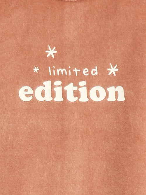 Pyjama en polaire avec pieds et animation devant - Kiabi