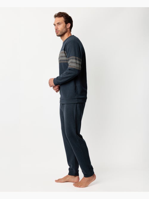 Pyjama manches longues ADMAS MAGNIFIC Magno pour homme - Kiabi Pyjama manches longues ADMAS MAGNIFIC Magno pour homme - Kiabi