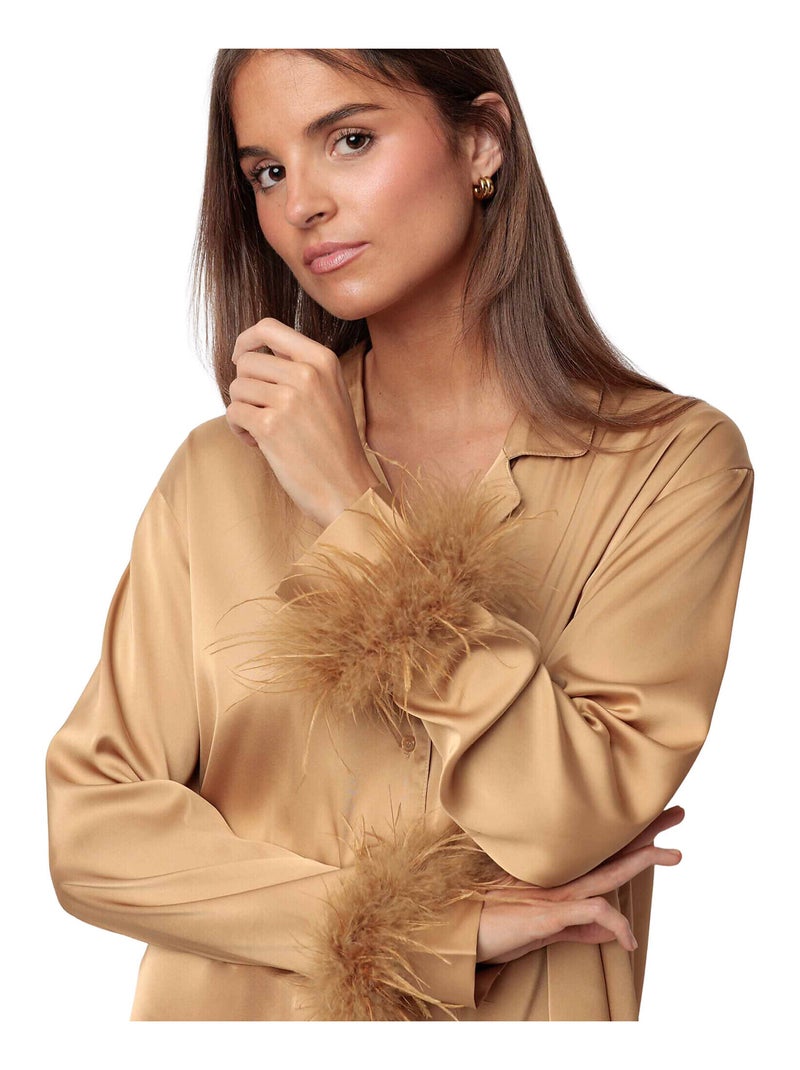 Pyjama satin chemise et pantalon plumes amovibles Plumas Marabu Luxe Jaune - Kiabi