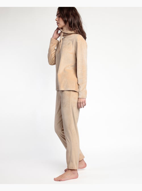 Pyjama survêtement en velours à manches longues pour femme ADMAS LUXURY - Kiabi Pyjama survêtement en velours à manches longues pour femme ADMAS LUXURY - Kiabi