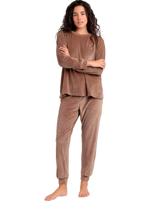 Pyjama velours pantalon top manches longues relax home - Kiabi Pyjama velours pantalon top manches longues relax home - Kiabi