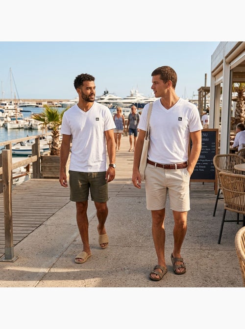 Quiksilver Pack de 2 T Shirts Homme 100% Coton Col Rond ou Col V - Kiabi Quiksilver Pack de 2 T Shirts Homme 100% Coton Col Rond ou Col V - Kiabi