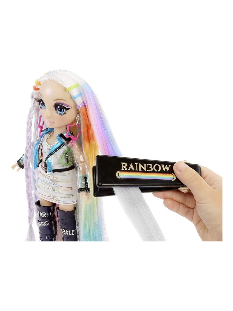 Rainbow High Atelier de coiffure - Poupée exclusive Amaya Raine Multicolore - Kiabi