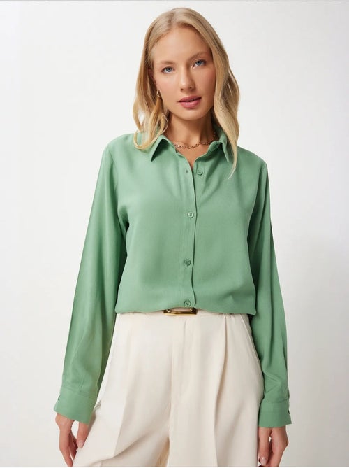 Ravissante chemise boutonnée en popeline à col istanbul - Kiabi Ravissante chemise boutonnée en popeline à col istanbul - Kiabi