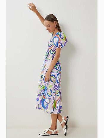 Ravissante robe midi à motifs abstraits et volants istanbul