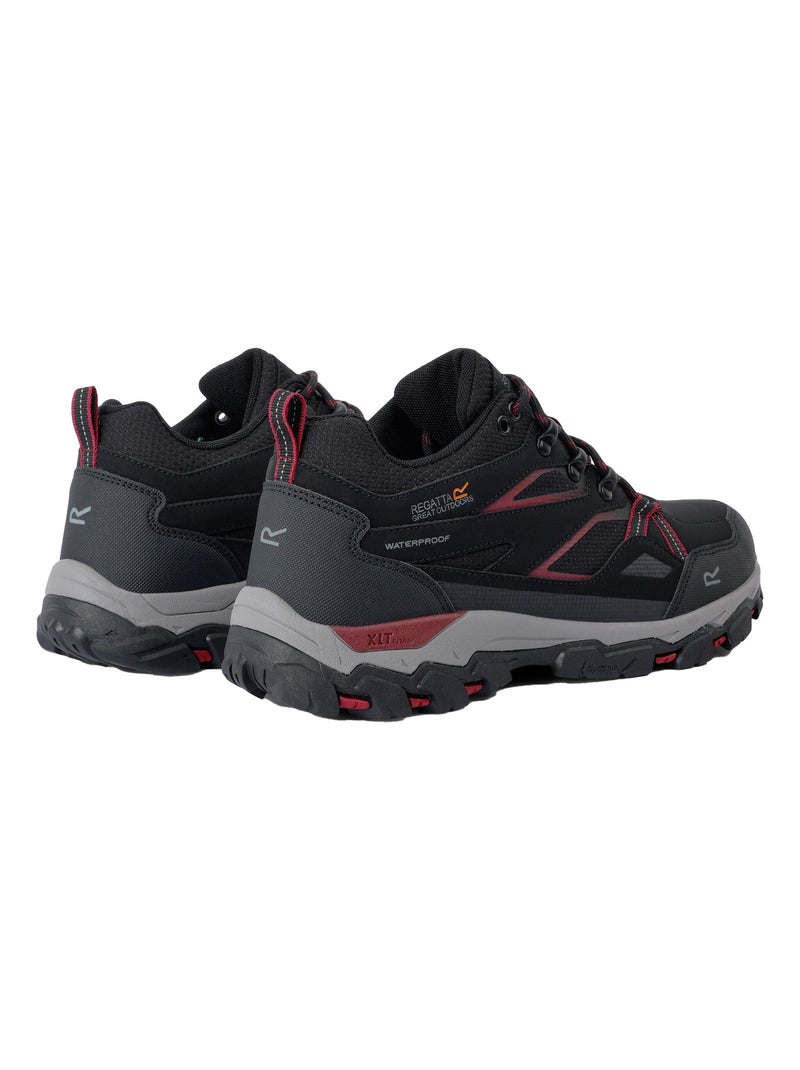 Regatta - Chaussures basses de marche HOLCOMBE Noir Rouge - Kiabi