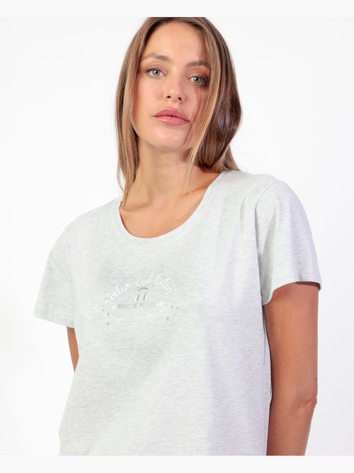 RESTEZ À LA MAISON, Détendez-vous et écoutez Pyjama à manches courtes pour femmes - Kiabi RESTEZ À LA MAISON, Détendez-vous et écoutez Pyjama à manches courtes pour femmes - Kiabi
