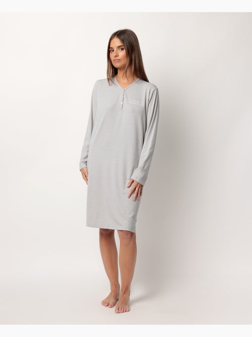 RESTEZ À LA MAISON Le sommeil des femmes est mon super pouvoir Chemise de nuit à manches longues - Kiabi RESTEZ À LA MAISON Le sommeil des femmes est mon super pouvoir Chemise de nuit à manches longues - Kiabi