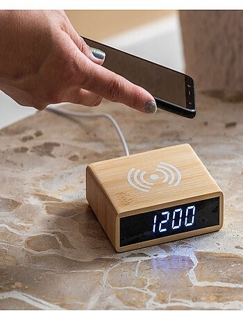Réveil avec recharge de smartphone