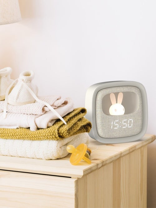 Réveil et Veilleuse pour Enfant Billy Clock - Motif Lapin - Face Avant Tissu - Cadre Plastique - MOB - Kiabi Réveil et Veilleuse pour Enfant Billy Clock - Motif Lapin - Face Avant Tissu - Cadre Plastique - MOB - Kiabi