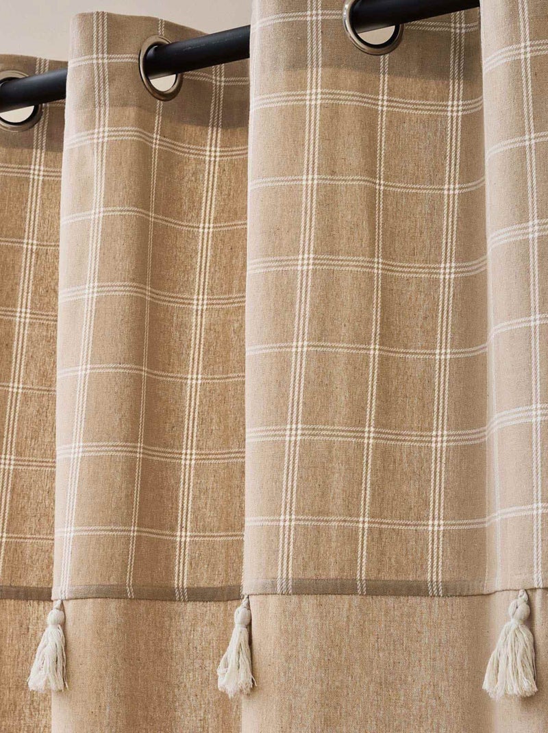 Rideau à œillets avec haut à carreaux et pompons en polycoton Beige sable - Kiabi