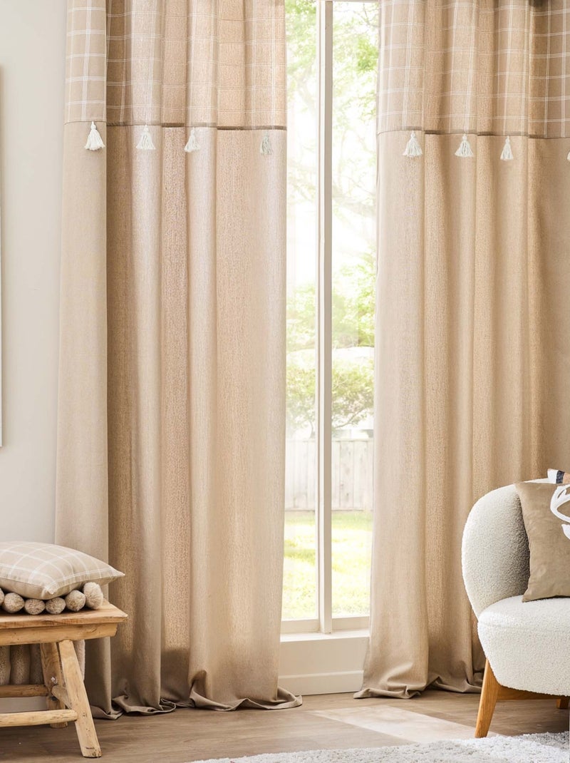 Rideau à œillets avec haut à carreaux et pompons en polycoton Beige sable - Kiabi